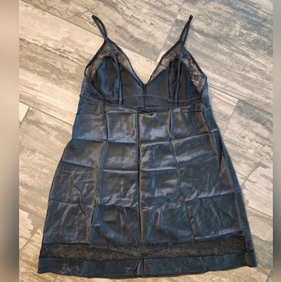 Victoria's Secret Mini Slip - Picture 3 of 4